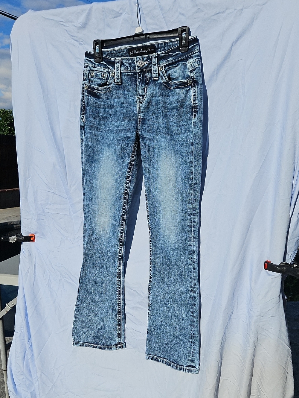 Stella In Dreams  Women's Blue Flare Jeans. Size 5/27